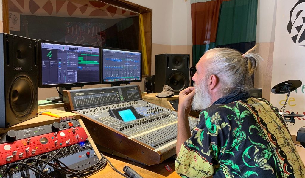studio 1